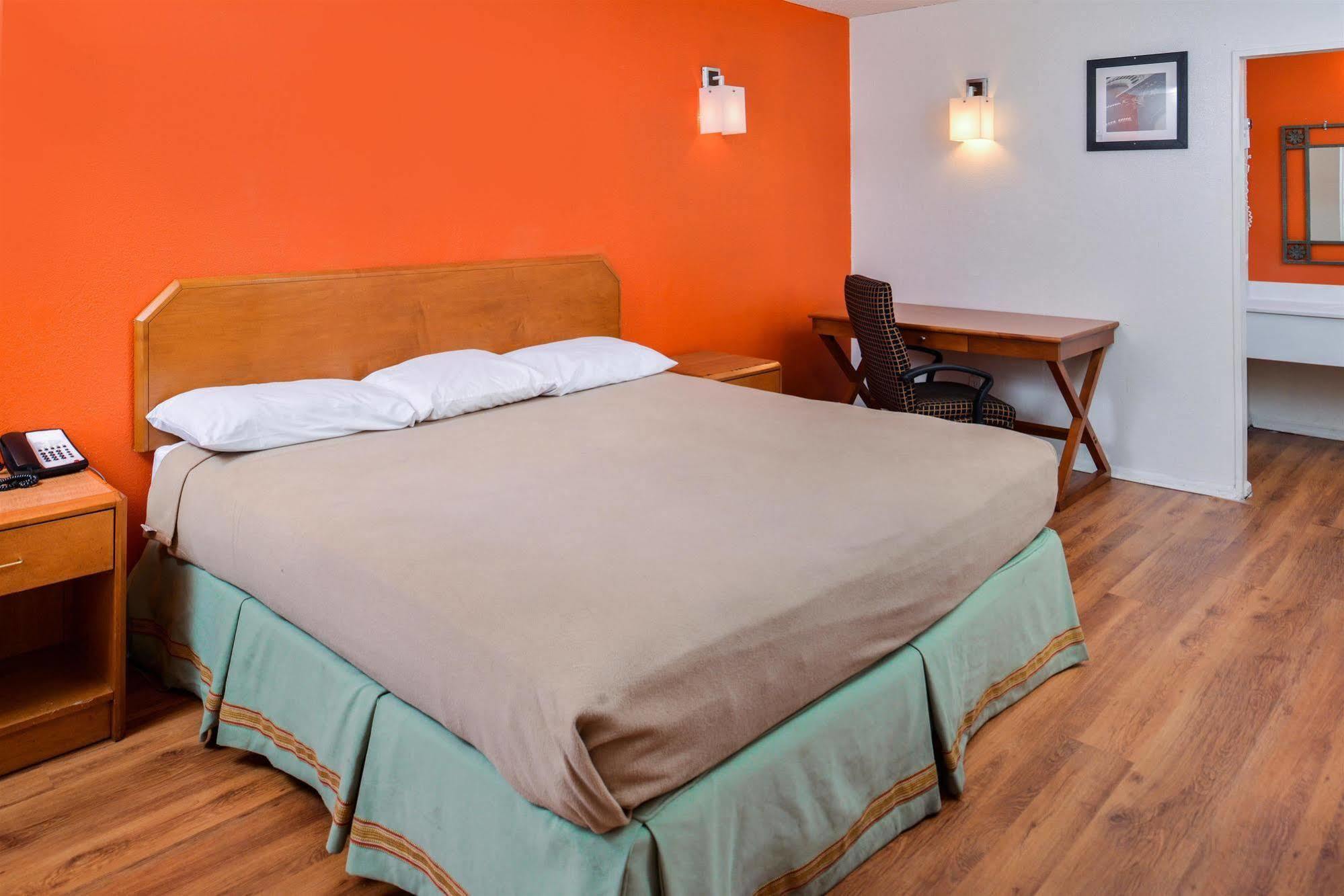 America'S Best Inn Montgomery Монтгомъри Екстериор снимка